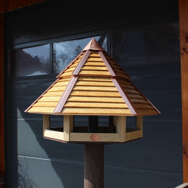 Vogelhaus mit Holzdach und Bootslack, XL